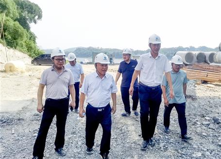 唐峰、何勇到桂東分公司項目開展2023年第二季度安全生產(chǎn)質(zhì)量綜合大檢查暨“圍墻內(nèi)圍墻外”和“以包代管”專項檢查